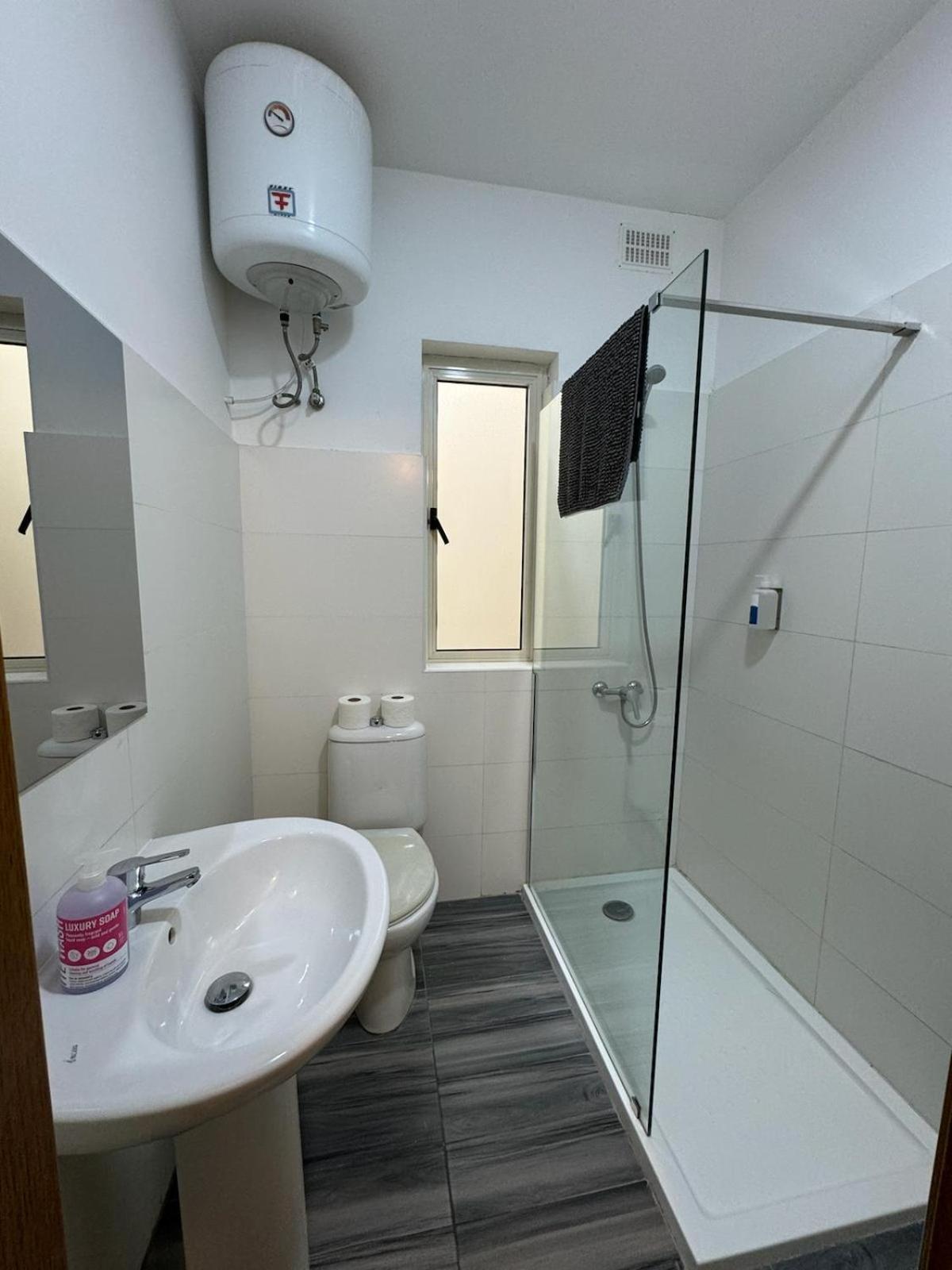 The Triton Aparthotel St. Paul's Bay Bagian luar foto