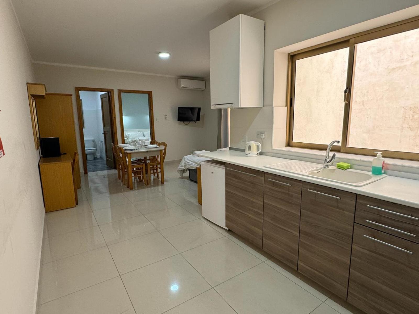 The Triton Aparthotel St. Paul's Bay Bagian luar foto