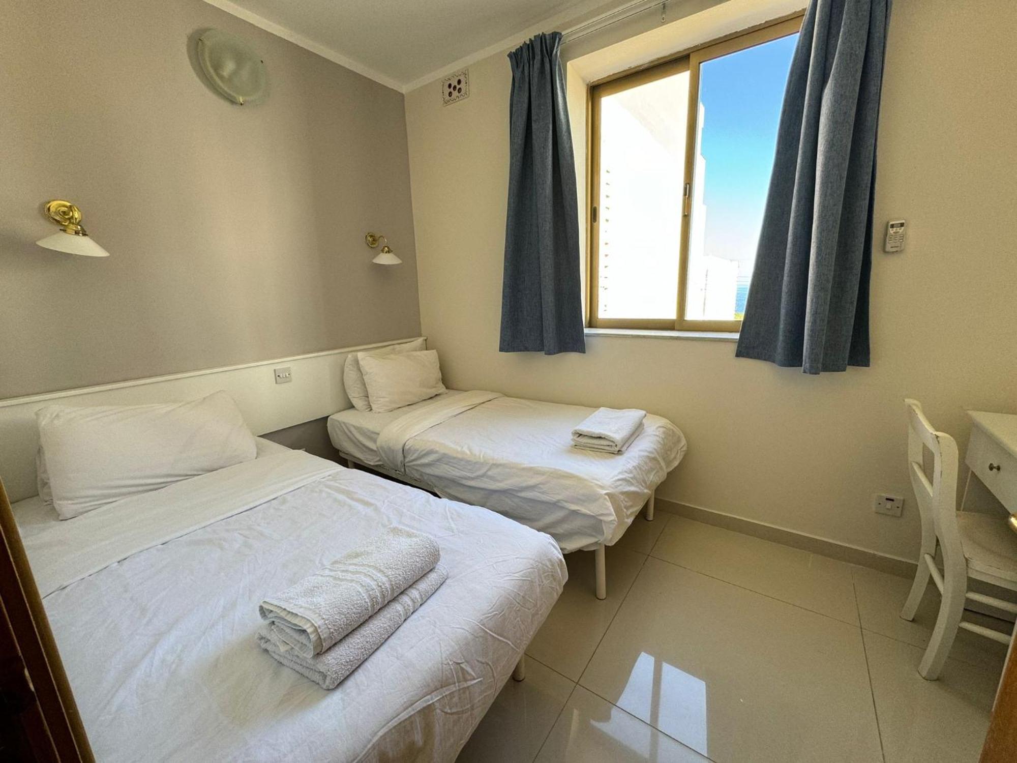 The Triton Aparthotel St. Paul's Bay Bagian luar foto
